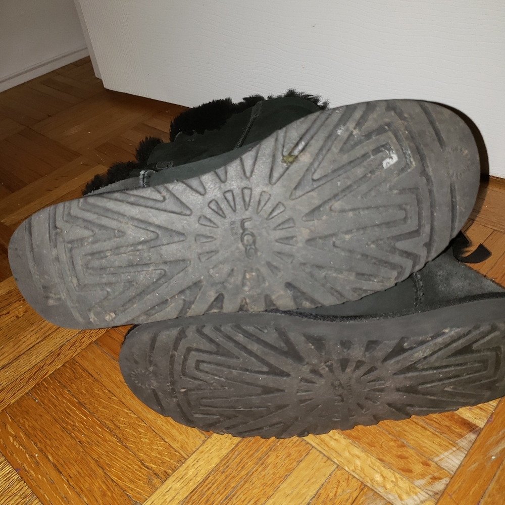 UGG Tall Button-Back Shearling Boots - Black - Picture 5 of 5